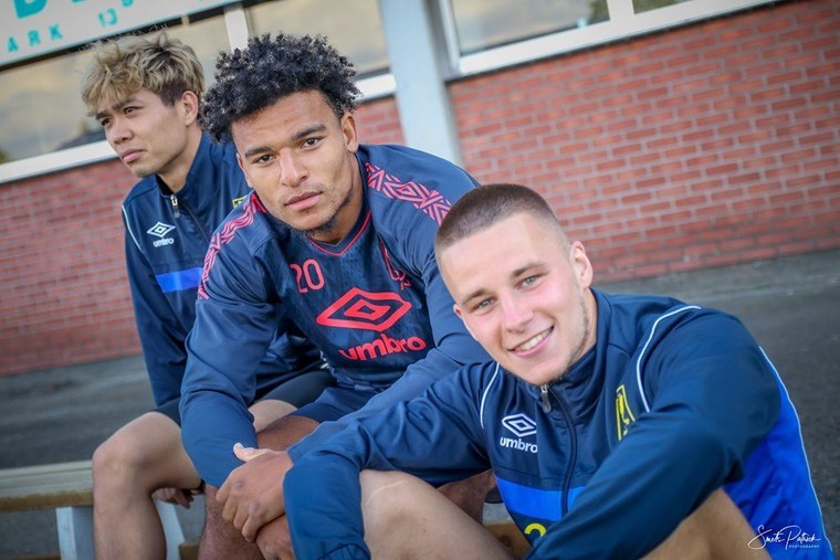 Công Phượng gặp áp lực lớn khi CLB Bỉ chiêu mộ thêm tiền đạo Nhật Bản ảnh 2