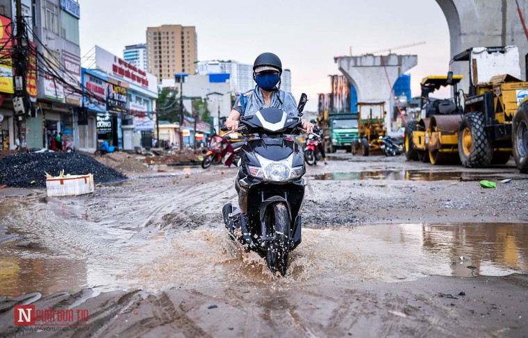 Hàng loạt bẫy 'tử thần' bủa vây đại công trường Vành đai 2 ảnh 11
