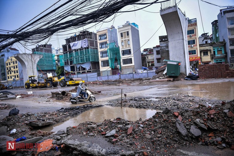 Hàng loạt bẫy 'tử thần' bủa vây đại công trường Vành đai 2 ảnh 1