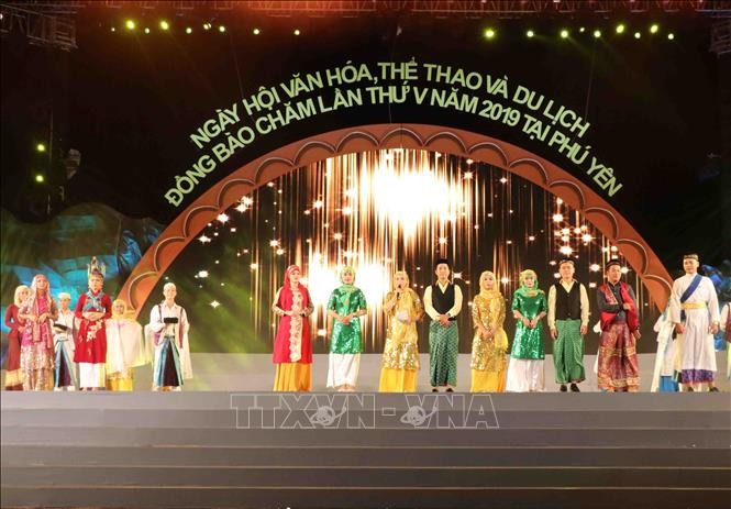 Rực rỡ sắc màu ngày hội văn hoá của đồng bào Chăm ảnh 8