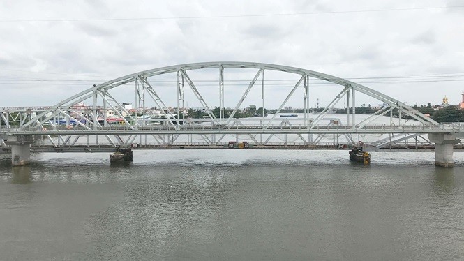 Cầu đường sắt trăm tỷ ở Sài Gòn trước ngày thông xe ảnh 9