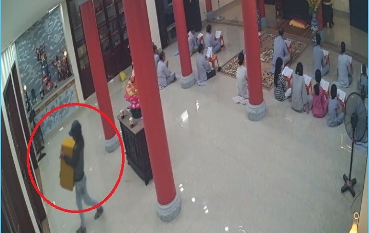 Truy tìm đối tượng đột nhập hàng loạt chùa ở Đà Nẵng trộm hòm công đức ảnh 1