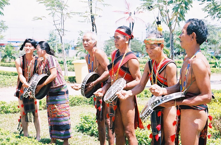 Tôn giáo nào có số lượng tín đồ đông đảo nhất ở Bình Phước?