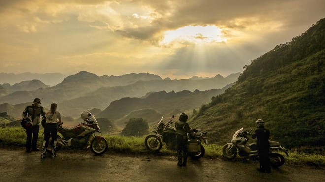 Đường đèo Mã Pì Lèng dài bao nhiêu km?