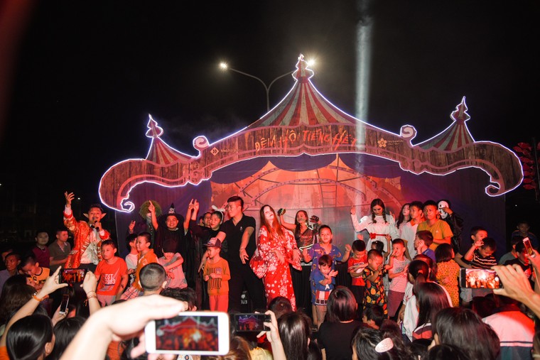 Đu đưa cùng ma quỷ trong lễ hội ma 'khủng' nhất tại Phúc Yên ảnh 11