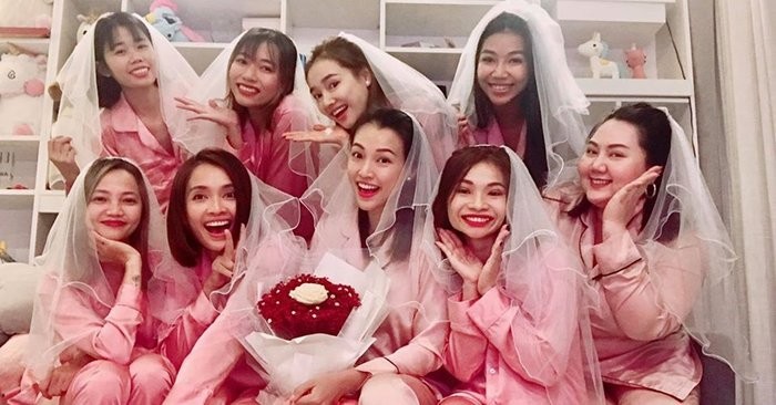 Hoàng Oanh đăng ảnh cưới ngọt ngào, bày tỏ ‘Không thể đợi thêm được nữa’ ảnh 3