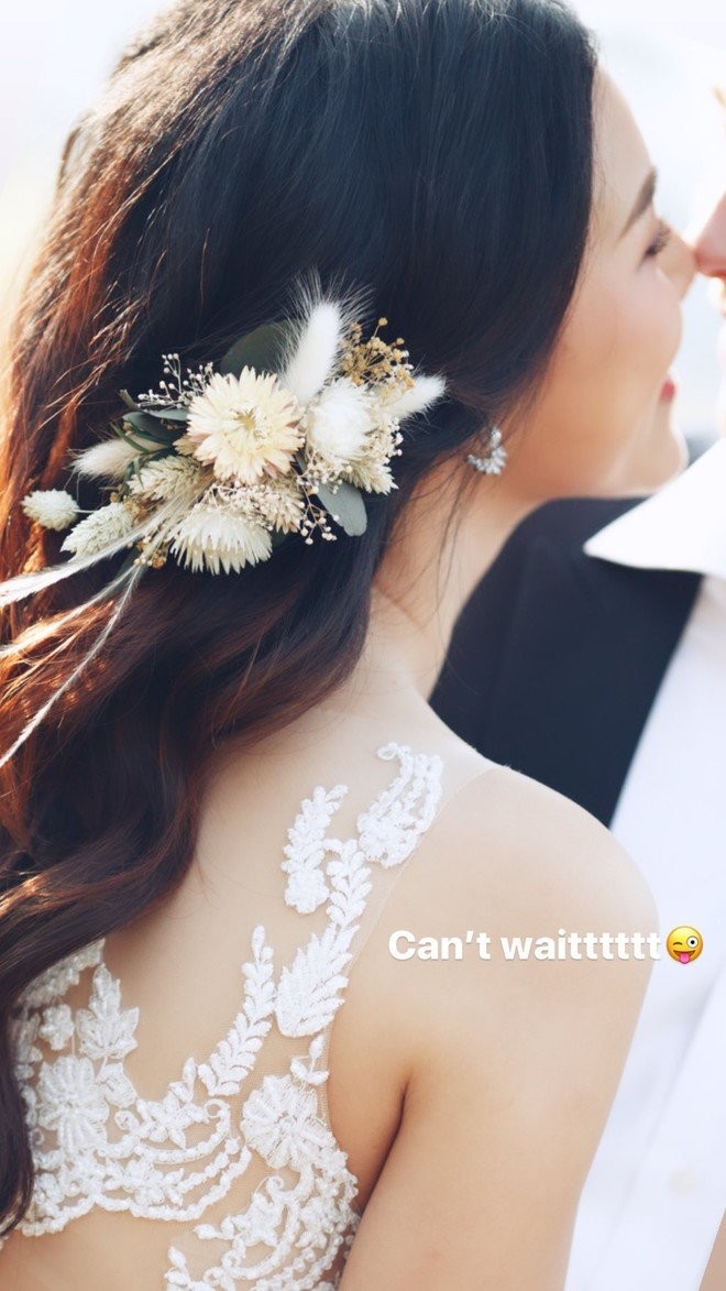 Hoàng Oanh đăng ảnh cưới ngọt ngào, bày tỏ ‘Không thể đợi thêm được nữa’ ảnh 1