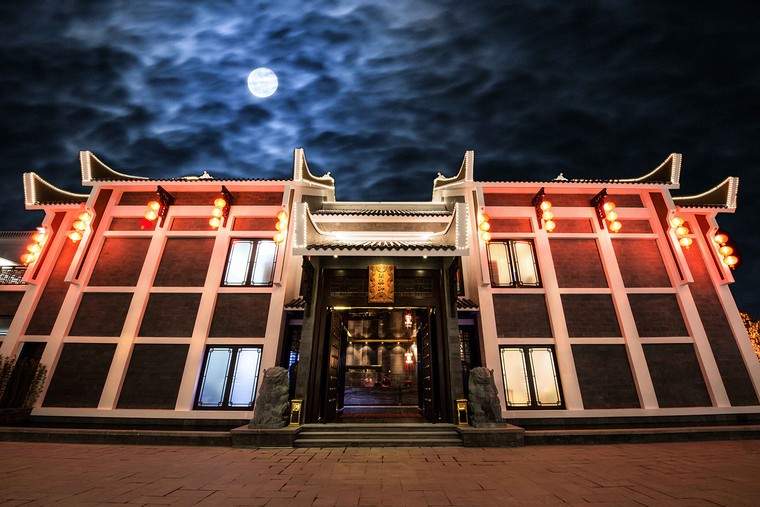 Bí mật sau những món ăn siêu công phu của nhà hàng 'quý tộc buộc phải đến' ảnh 1