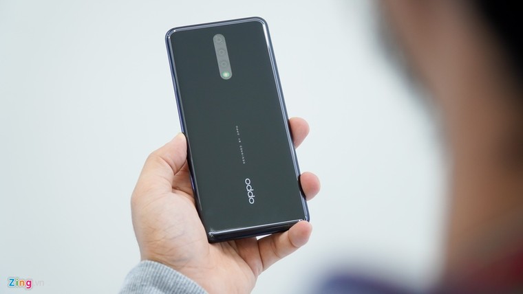 Smartphone đầu tiên có camera dưới màn hình, bỏ hết cổng kết nối ảnh 8