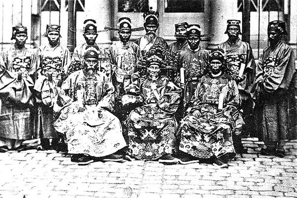 Ông từng giữ chức vụ nào sau đây?