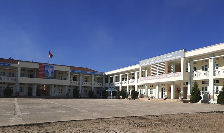 Lớp học trên mây gây sốt mạng xã hội của cô trò vùng cao Hà Giang ảnh 2