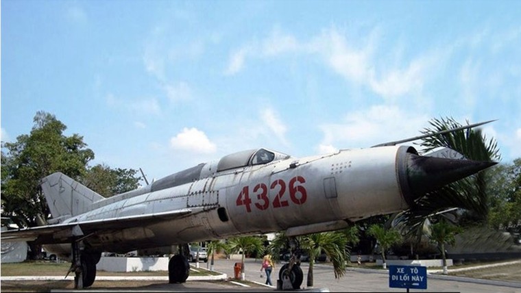 Ông là người thứ mấy trên thế giới dùng MiG 21 bắn rơi 9 chiếc máy bay Mỹ?