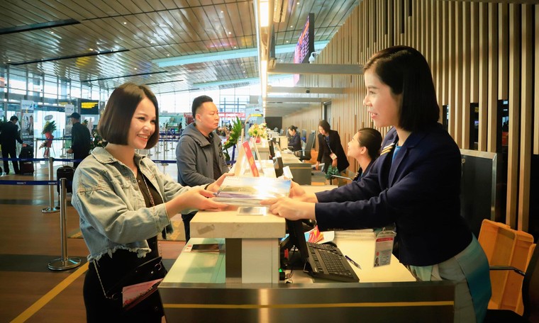 Một năm đón 'mưa giải thưởng' của sân bay quốc tế Vân Đồn ảnh 3