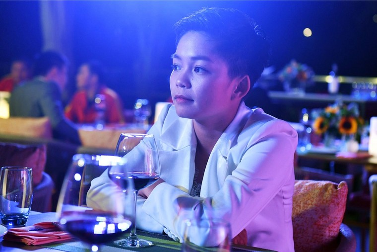 Bắt gặp các cầu thủ tuyển bóng đá nữ Việt Nam du ngoạn ở Hạ Long ảnh 6