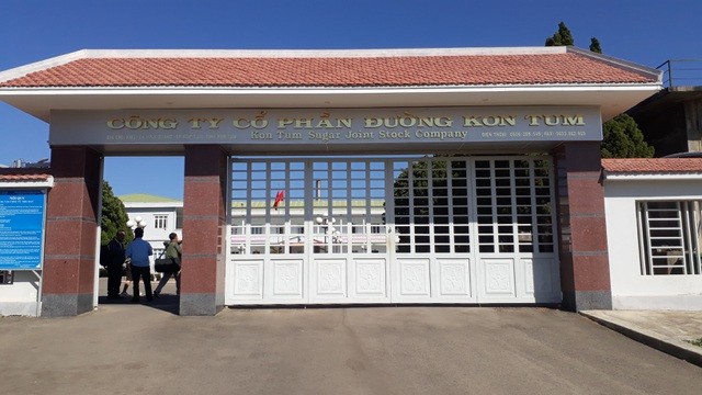 Hàng trăm người tập trung trước nhà máy đường đòi tiền sắm tết ảnh 2