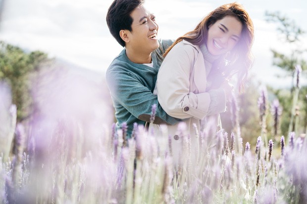 Những khoảnh khắc ngọt ngào, tình tứ của Trường Giang - Nhã Phương trong bộ ảnh ngày Valentine ảnh 1