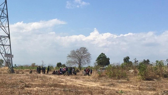 Phát hiện thi thể nam giới bị bịt mắt ở bãi đất trống ảnh 1