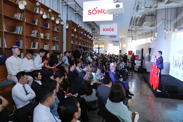 AIA ra mắt sản phẩm 'Sống khỏe hơn 100' ảnh 2