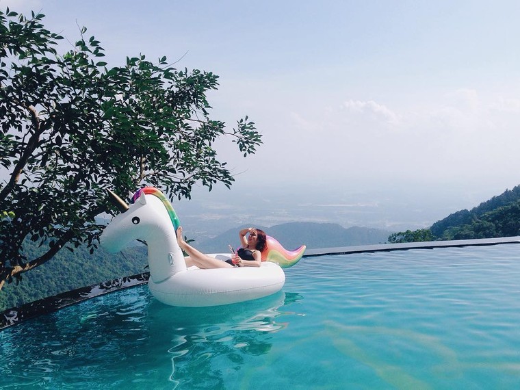 Ngất ngây với view đẹp quên lối về tại những bể bơi vô cực quyến rũ bậc nhất Việt Nam ảnh 7