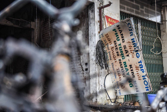 Truy tìm 2 người lạ mặt trong vụ cháy nhà làm 3 người chết ở Hưng Yên ảnh 1