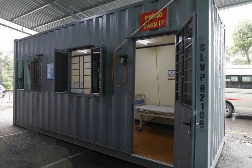 Cận cảnh phòng khám dã chiến chống dịch Covid-19 được dựng từ thùng container ảnh 2
