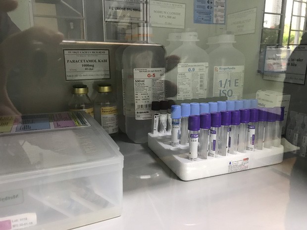 Cận cảnh phòng khám dã chiến chống dịch Covid-19 được dựng từ thùng container ảnh 6