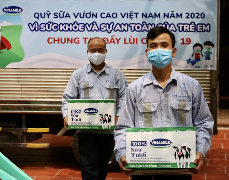 Vinamilk dành 12,5 tỷ đồng chăm sóc dinh dưỡng cho trẻ em khó khăn phòng chống COVID-19 ảnh 5