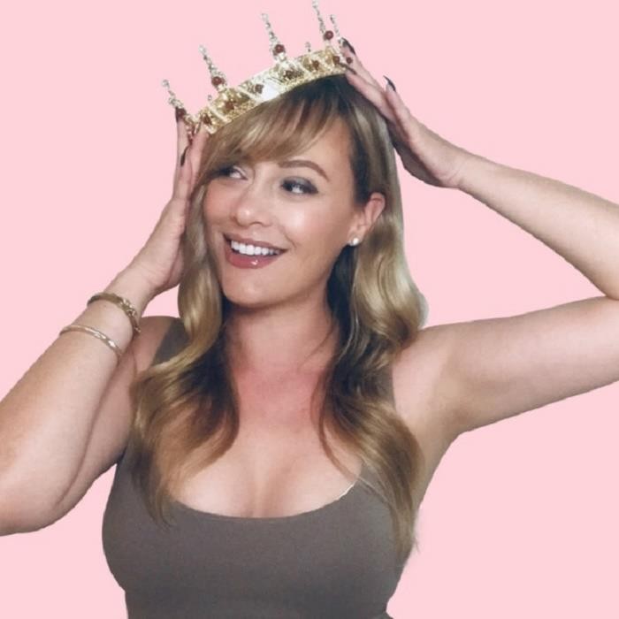 Nhà văn Mỹ bị chỉ trích vì gọi những chàng trai nhóm BTS là phụ nữ ảnh 1