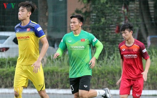 Những ứng viên thay thế Đặng Văn Lâm ở AFF Cup 2020 ảnh 2