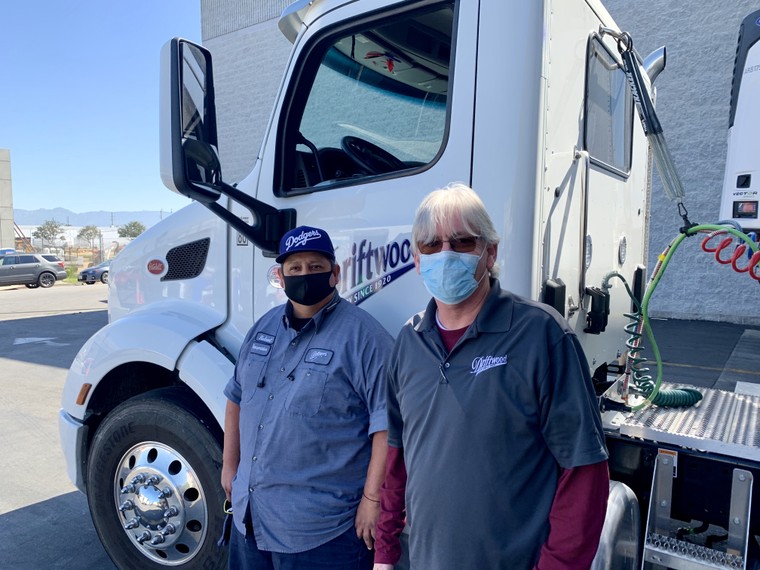 Vinamilk và nhà máy sữa tại Mỹ cùng chung tay để ủng hộ người dân gặp khó khăn trong đại dịch COVID-19 ảnh 3