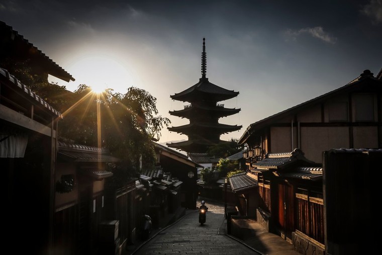 Nền kinh tế lớn thứ 3 thế giới suy thoái nghiêm trọng vì dịch Covid-19 ảnh 3