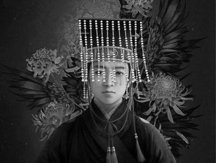 Ông lên ngôi vua lần đầu tiên khi mới...?