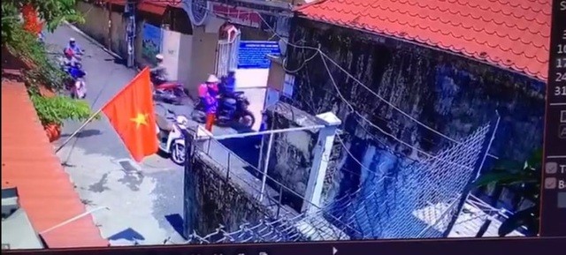 Vụ bé lớp 1 đứng ngoài cổng trường: Ban giám hiệu xin nhận trách nhiệm ảnh 3