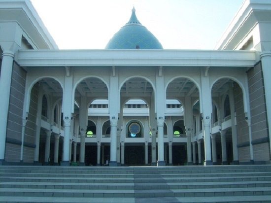 Tỉnh nào của Indonesia không thuộc khu vực châu Á?