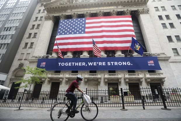 Mỹ sẽ vẫn mở cửa nền kinh tế bất chấp làn sóng COVID-19 thứ hai ảnh 2