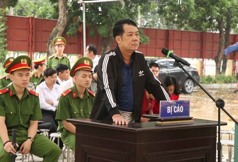 Rút súng dọa giết người, Giám đốc công ty bảo vệ lĩnh 18 tháng tù ảnh 1