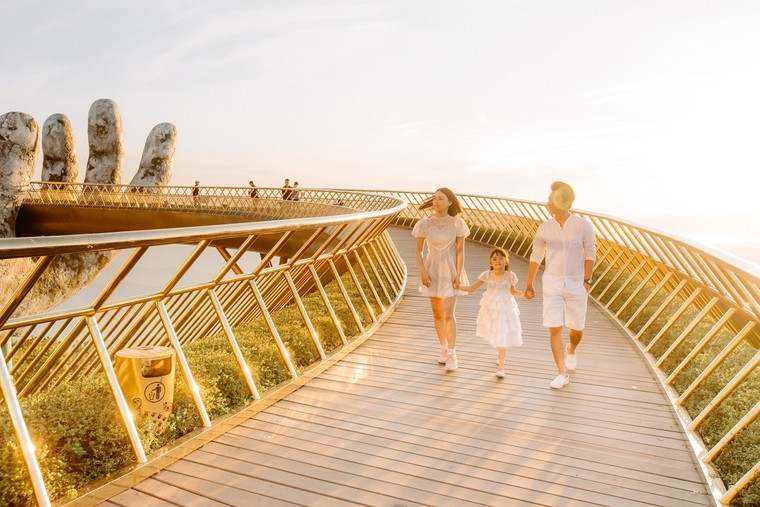 Cầu Vàng - 'sân khấu không đụng hàng' của nghệ thuật đương đại ảnh 3