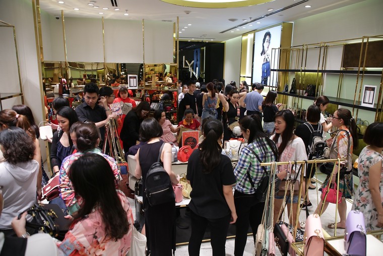 Khai mạc mùa lễ hội với 'đại tiệc' mua sắm Vincom Black Friday 2020 ảnh 1