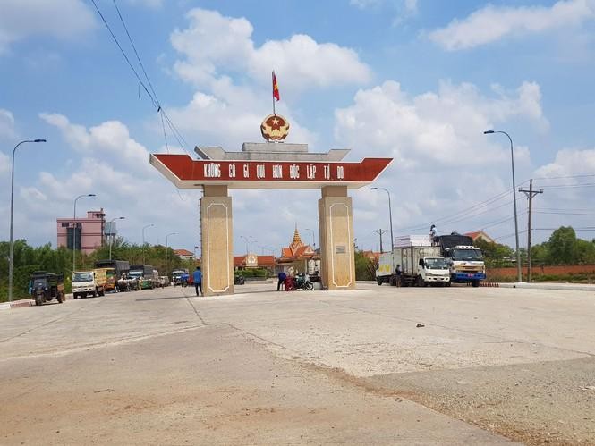 Những ‘lá chắn thép’ trên tuyến đầu phòng chống dịch COVID-19 ở biên giới ảnh 7