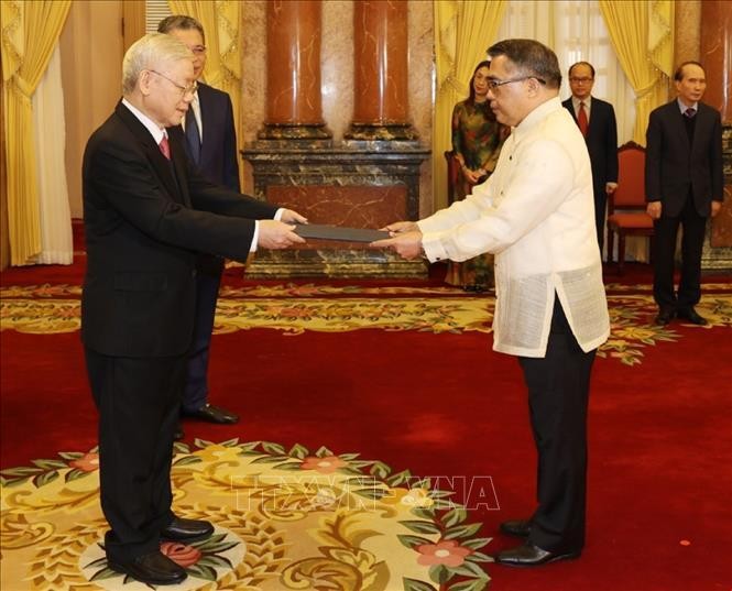 Tổng Bí thư, Chủ tịch nước tiếp Đại sứ 3 nước trình Quốc thư ảnh 3