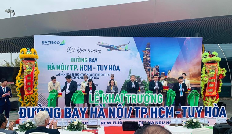 Bamboo Airways khai trương đường bay nối Tuy Hoà với Hà Nội/TP. Hồ Chí Minh ảnh 2