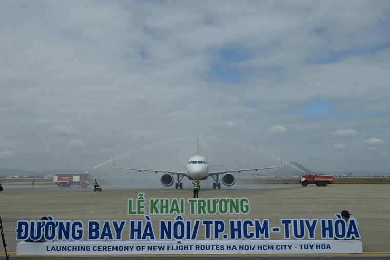 Bamboo Airways khai trương đường bay nối Tuy Hoà với Hà Nội/TP. Hồ Chí Minh ảnh 8
