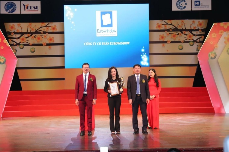 Eurowindow lọt Top 10 thương hiệu dẫn đầu Việt Nam năm 2020 ảnh 1