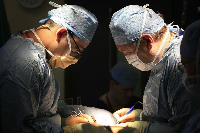 Một bệnh nhân tử vong sau khi được ghép phổi nhiễm virus corona ảnh 2