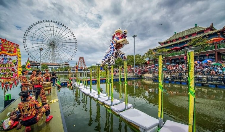 Những điểm check-in nổi như cồn vì thu trọn tinh hoa thế giới ngay tại Việt Nam ảnh 3