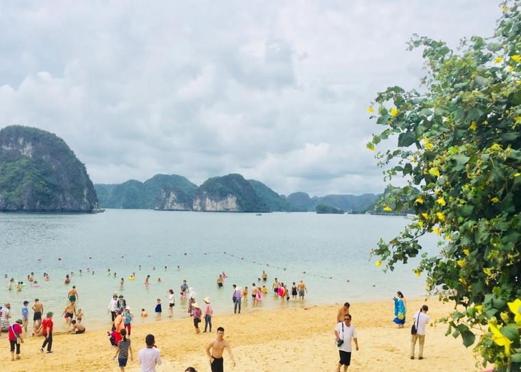 Vịnh Hạ Long - Di sản đầu tiên của cả nước được đánh giá sức tải ảnh 2