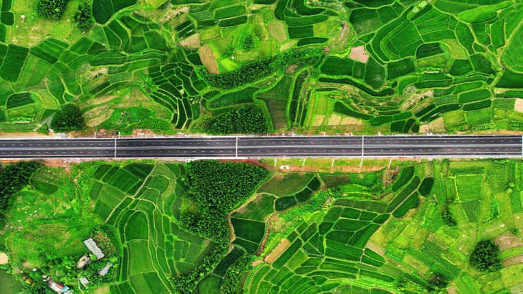 Khám phá tuyến cao tốc Sun Group đầu tư có hệ thống chiếu sáng hiện đại nhất Việt Nam ảnh 11