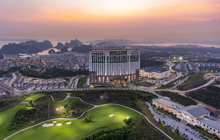 FLC Hotels & Resorts tiếp tục giành ‘cú đúp’ tại giải thưởng danh giá World Travel Awards 2022 ảnh 2