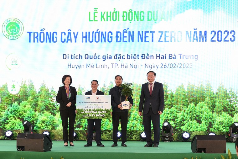 Khởi động dự án trồng cây hướng đến Net Zero carbon của Vinamilk ảnh 1