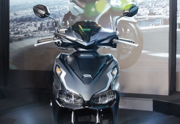 Cầm 60 triệu đi mua xe ga, chọn Honda Airblade hay Piaggio Liberty? ảnh 3